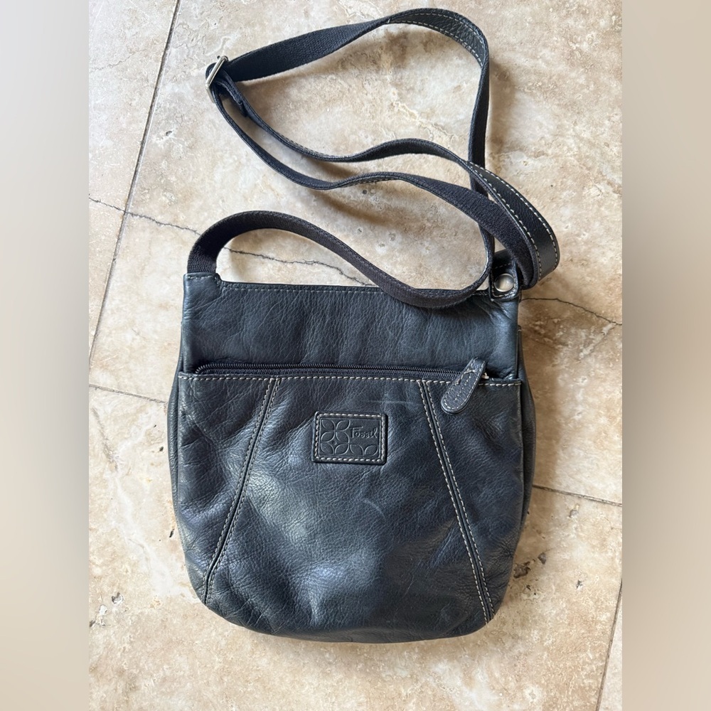 FOSSIL ladies, black leather Crossbody excellent condition